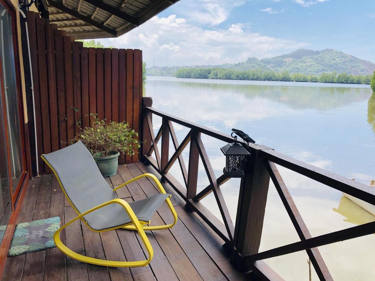 Gayang Friendly Water House Homestay Kota Kinabalu Ngoại thất bức ảnh