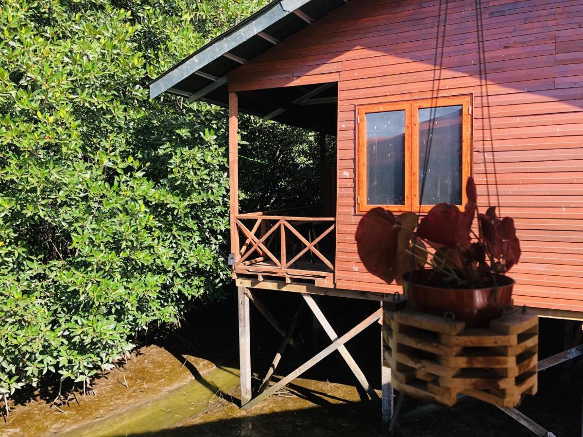 Gayang Friendly Water House Homestay Kota Kinabalu Ngoại thất bức ảnh